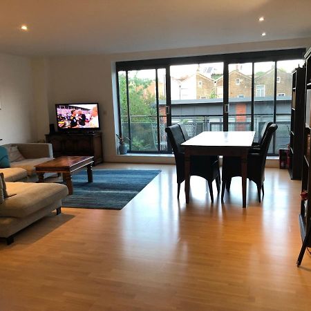 Spacious, Bright And Modern Flat In Holloway London Ngoại thất bức ảnh