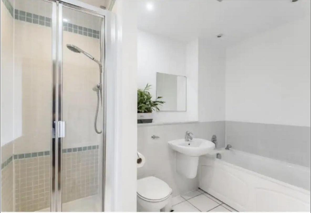 Spacious, Bright And Modern Flat In Holloway London Ngoại thất bức ảnh
